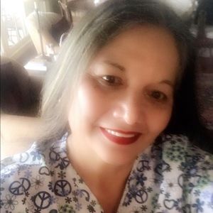 Meet your Posher, Ofelia